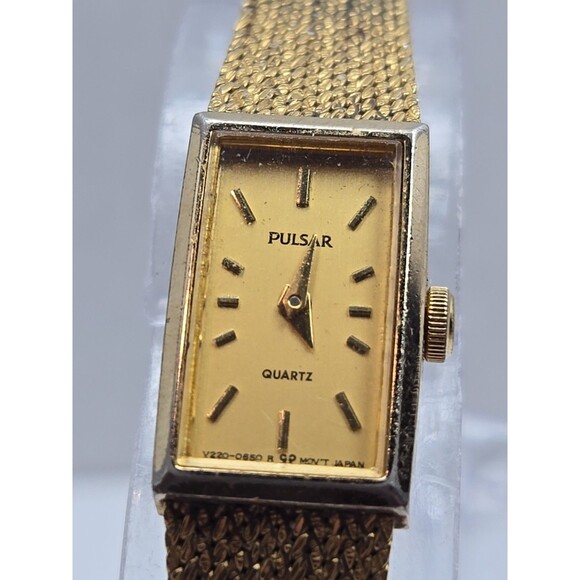 Vintage Pulsar By Seiko V220 5560 Gold Tone Tank Quartz Womens Watch New Battery - Picture 4 of 10